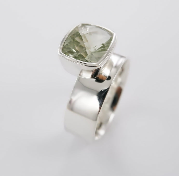 Green Amethyst Offset Ring in silver Ai288s