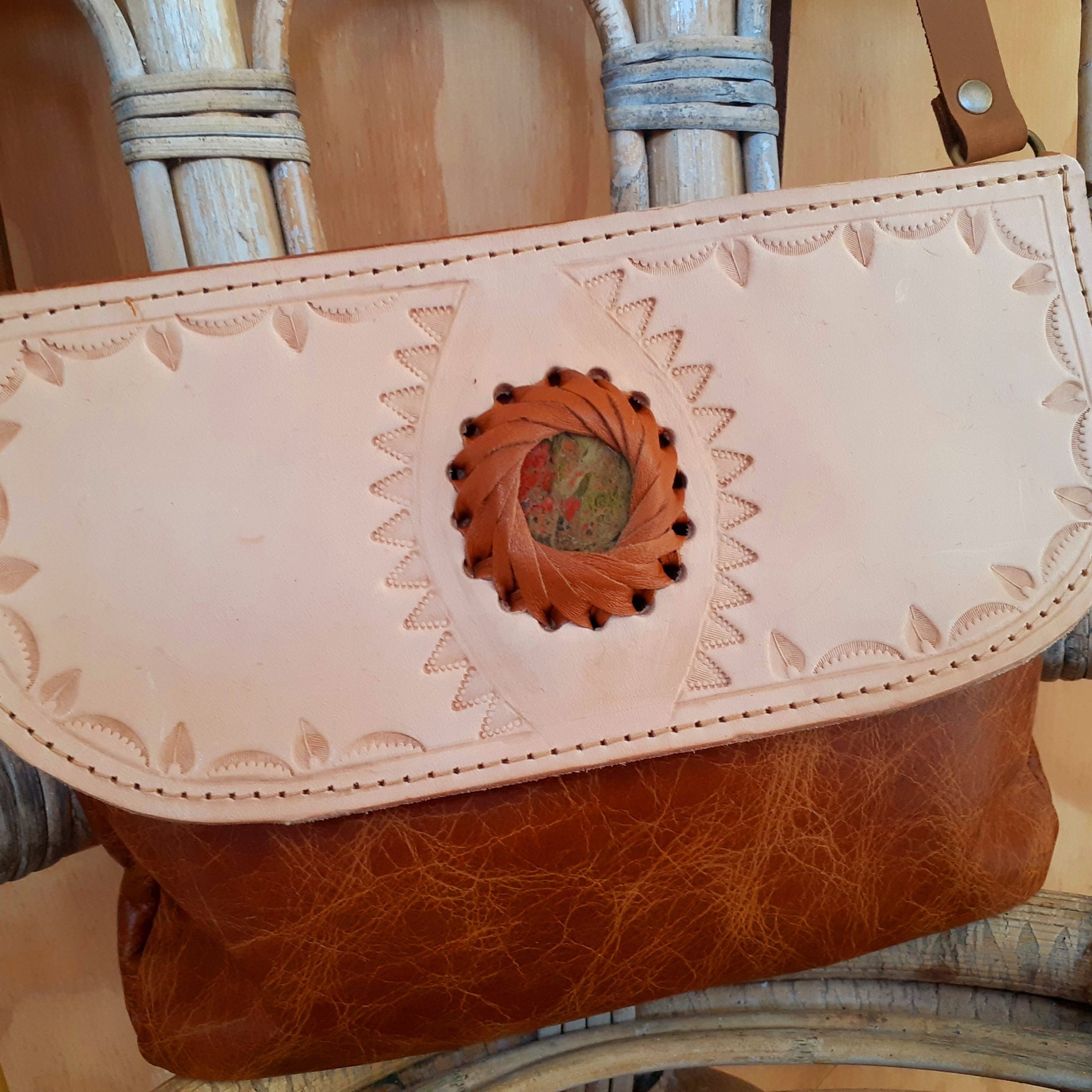 70s tooled leather bag - Gem