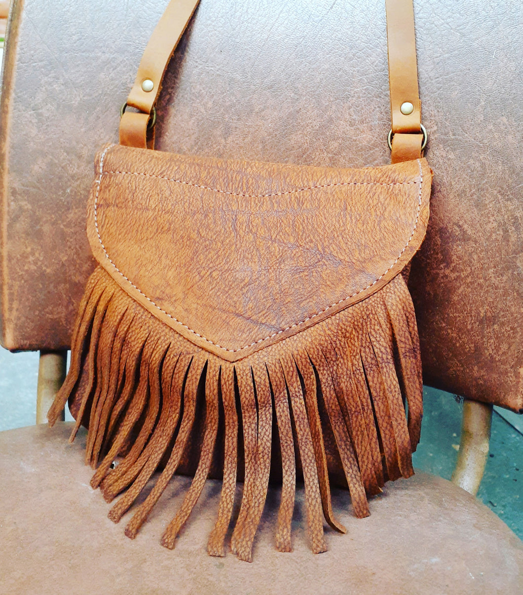Suede Fringe Bag DIY | Suede fringe bag, Leather fringe purse, Fringe bags